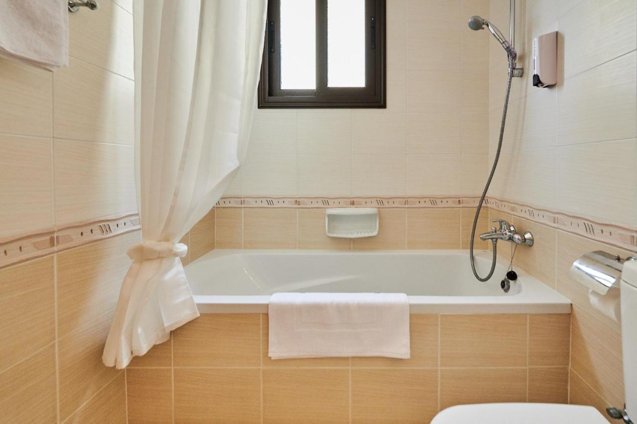 Kyklades Angie Resort โปรทาราส ภายนอก รูปภาพ